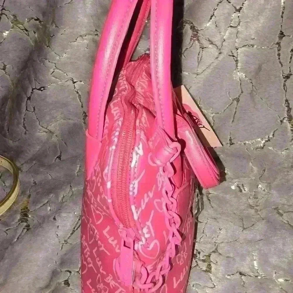 Pink Handbag - Picture 7 of 8
